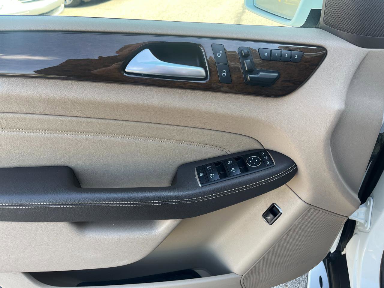 Used 2013 Mercedes-Benz ML 350 BlueTEC 4MATIC image 21