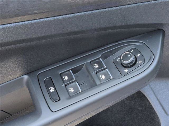 Used 2024 Volkswagen GTI SE FWD image 12