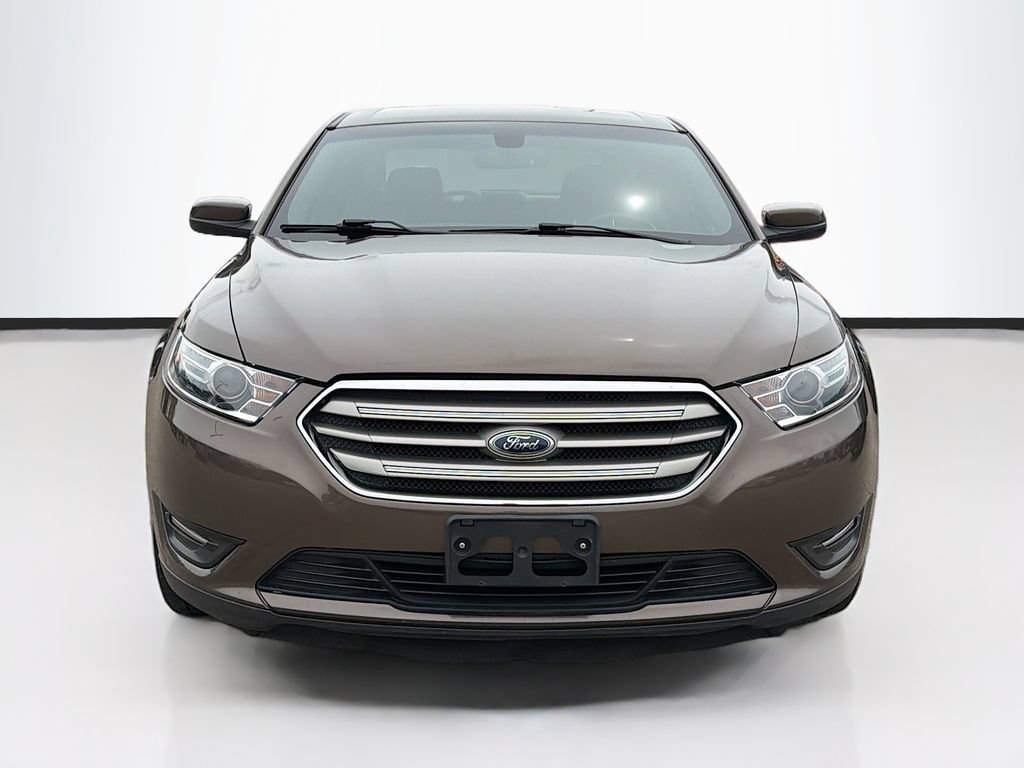 Used 2016 Ford Taurus SEL FWD image 2