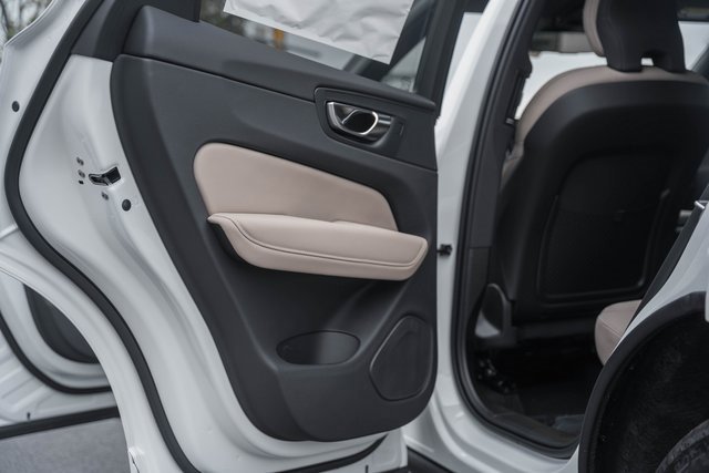 New 2026 Volvo XC60 B5 Plus w/ Protection Package Premier image 36