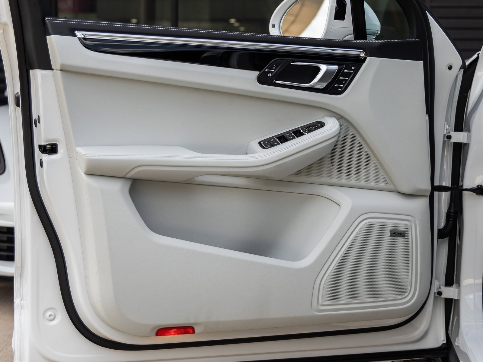 New 2026 Porsche Macan S image 22