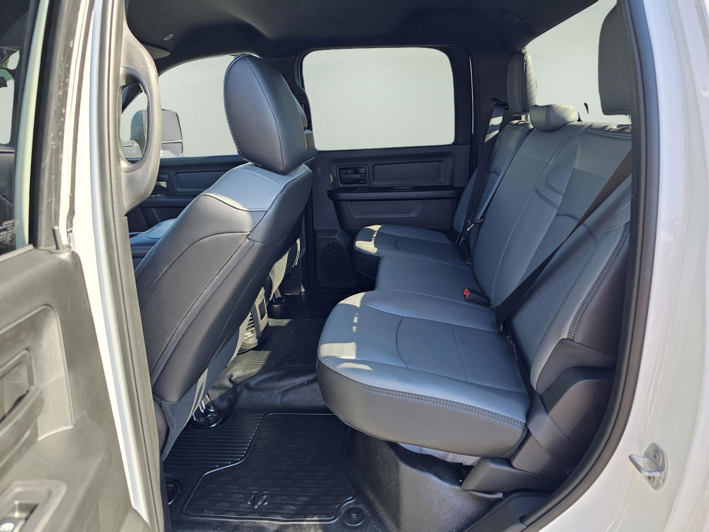New 2026 RAM 3500 Tradesman w/ Chrome Appearance Group image 30