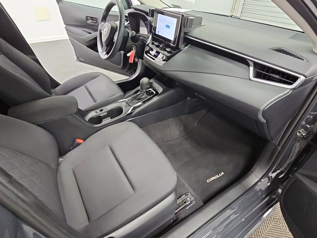 Used 2023 Toyota Corolla LE FWD image 34