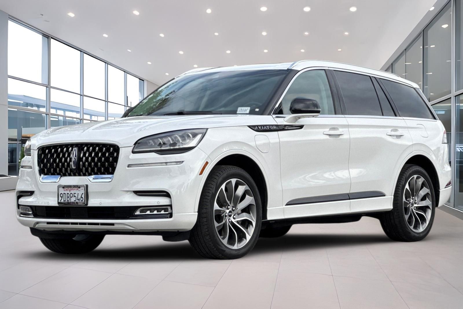 Certified 2022 Lincoln Aviator Grand Touring w/ Elements Package Plus AWD/4WD image 8