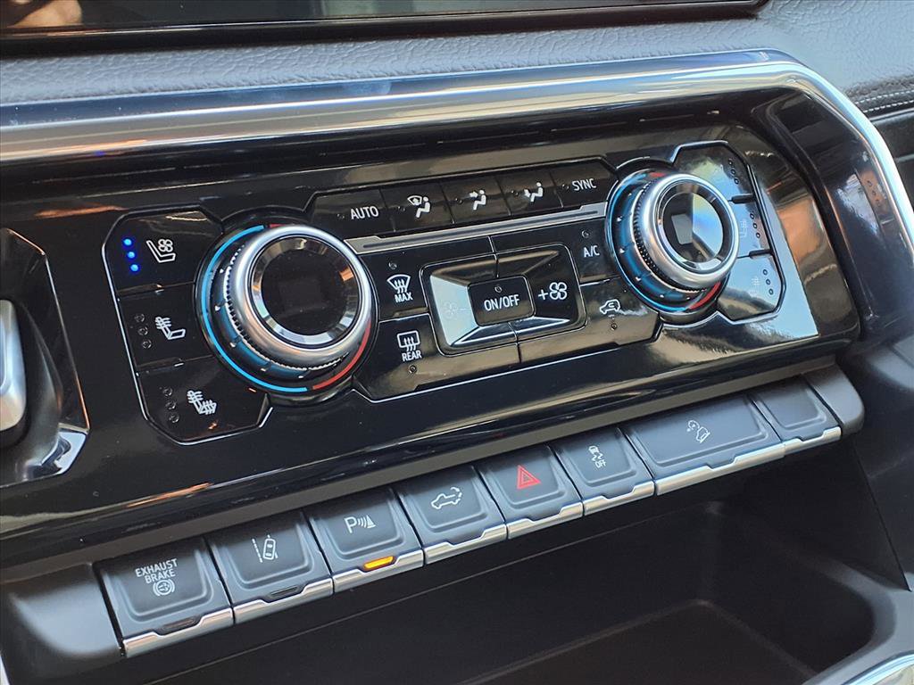 Used 2025 GMC Sierra 3500 Denali image 19