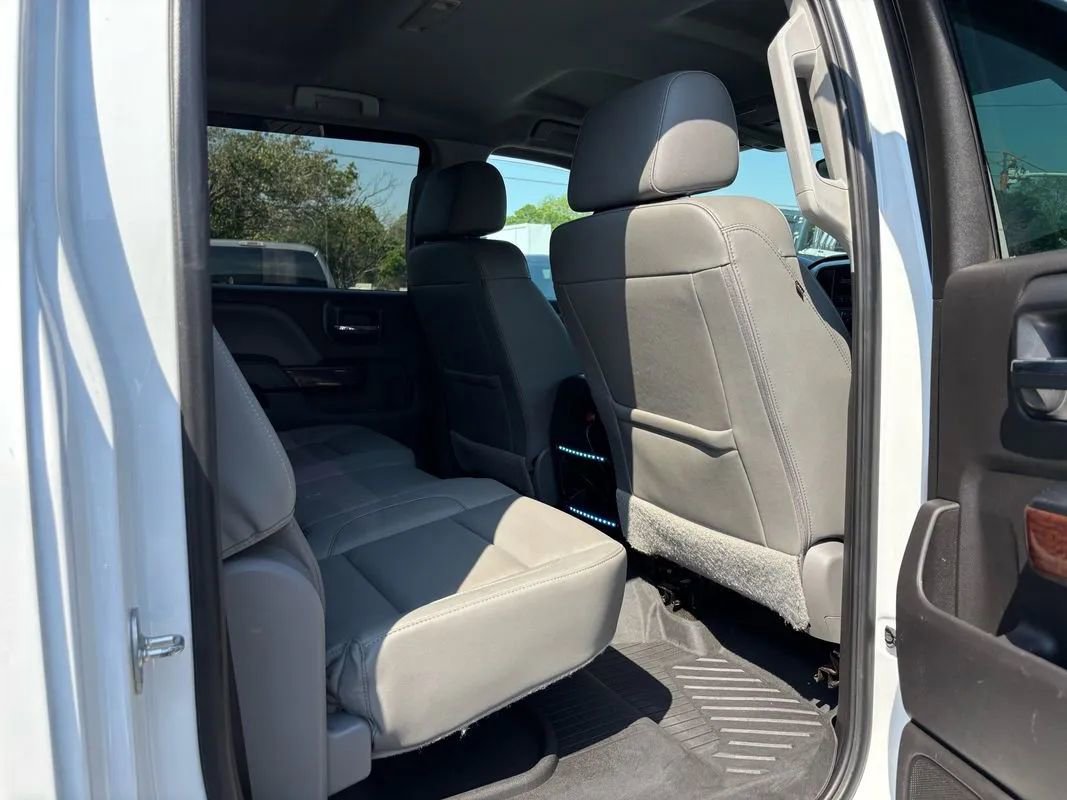Used 2016 GMC Sierra 2500 SLT w/ Duramax Plus Package AWD/4WD image 29