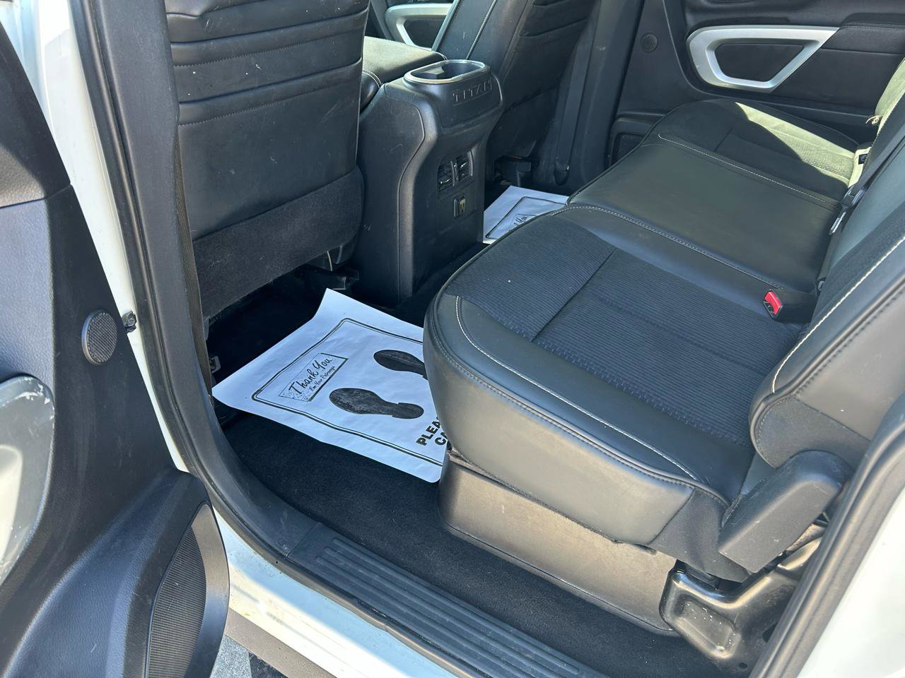 Used 2017 Nissan Titan Platinum Reserve image 9