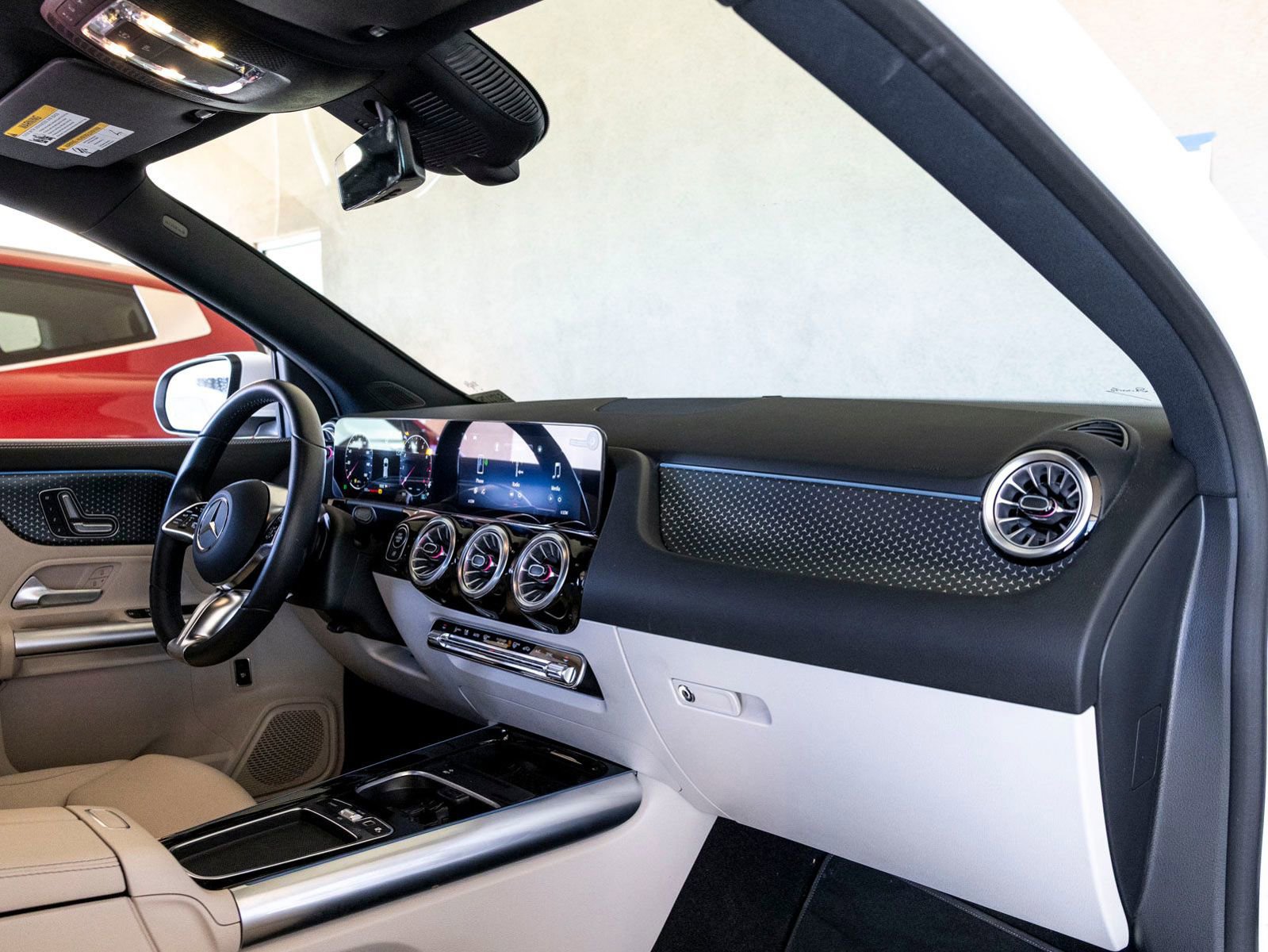 Used 2025 Mercedes-Benz GLA 250 image 21