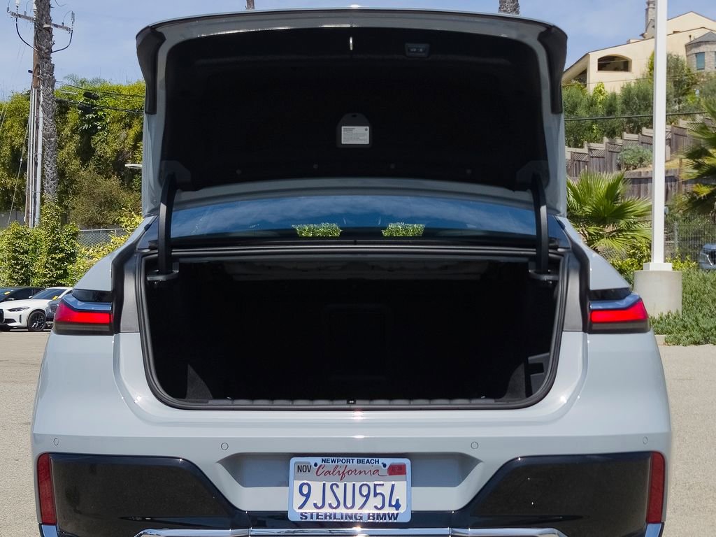 Used 2024 BMW 740i w/ Premium Package image 20