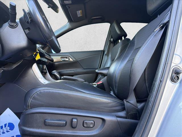 Used 2017 Honda Accord Sport image 13