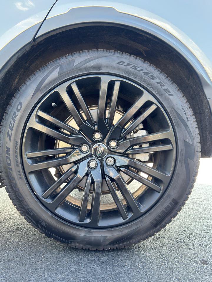 Used 2018 Land Rover Discovery HSE Luxury AWD/4WD image 24