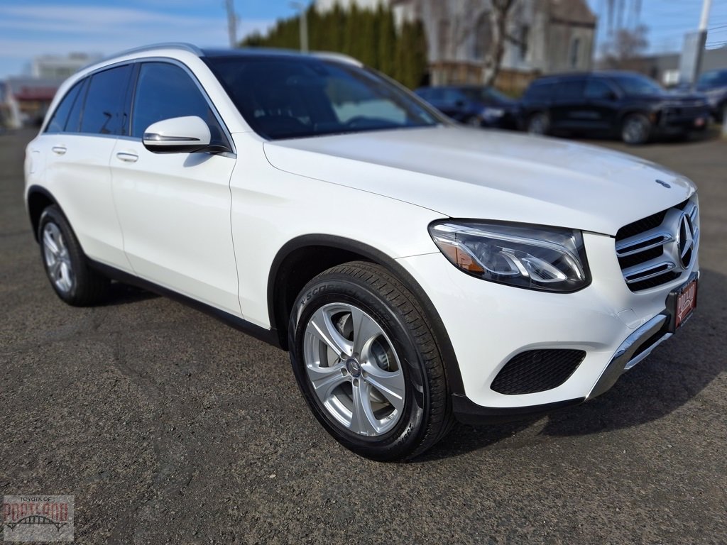 Used 2018 Mercedes-Benz GLC 300 4MATIC image 1