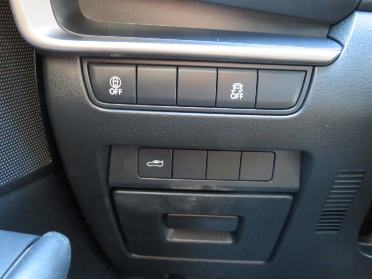 Used 2021 MAZDA MAZDA3 s image 31