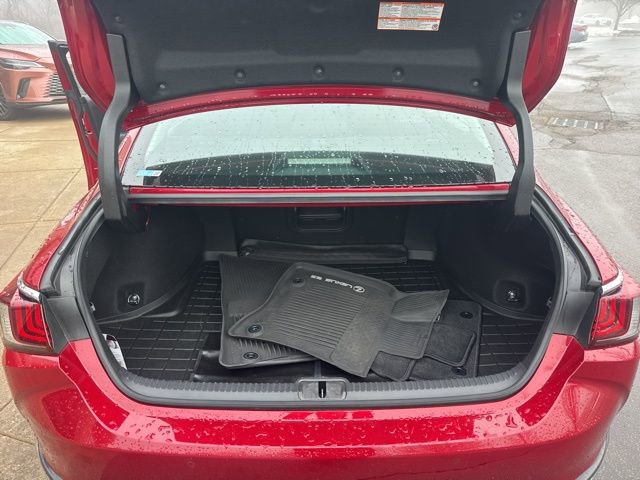 Used 2022 Lexus ES 300h w/ Luxury Package image 36