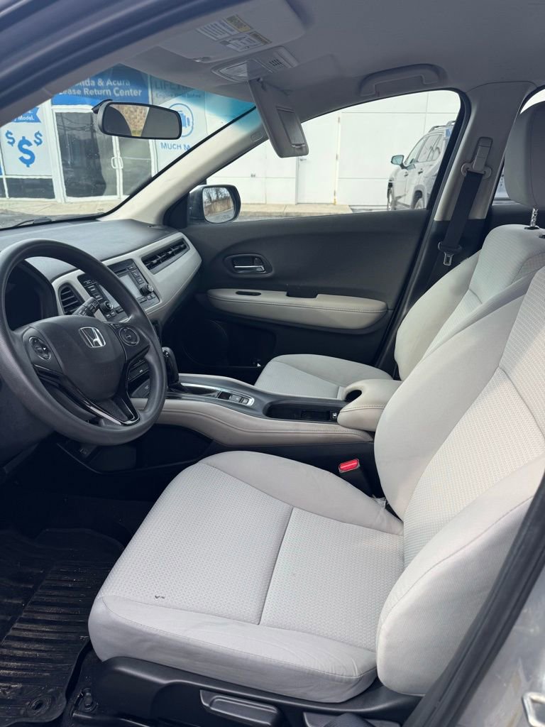 Used 2020 Honda HR-V LX image 10