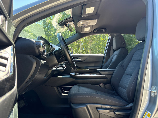 Used 2025 Chevrolet Equinox LT AWD/4WD image 36