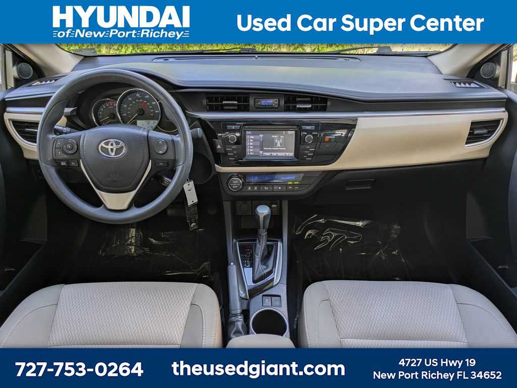 Used 2015 Toyota Corolla LE FWD image 15