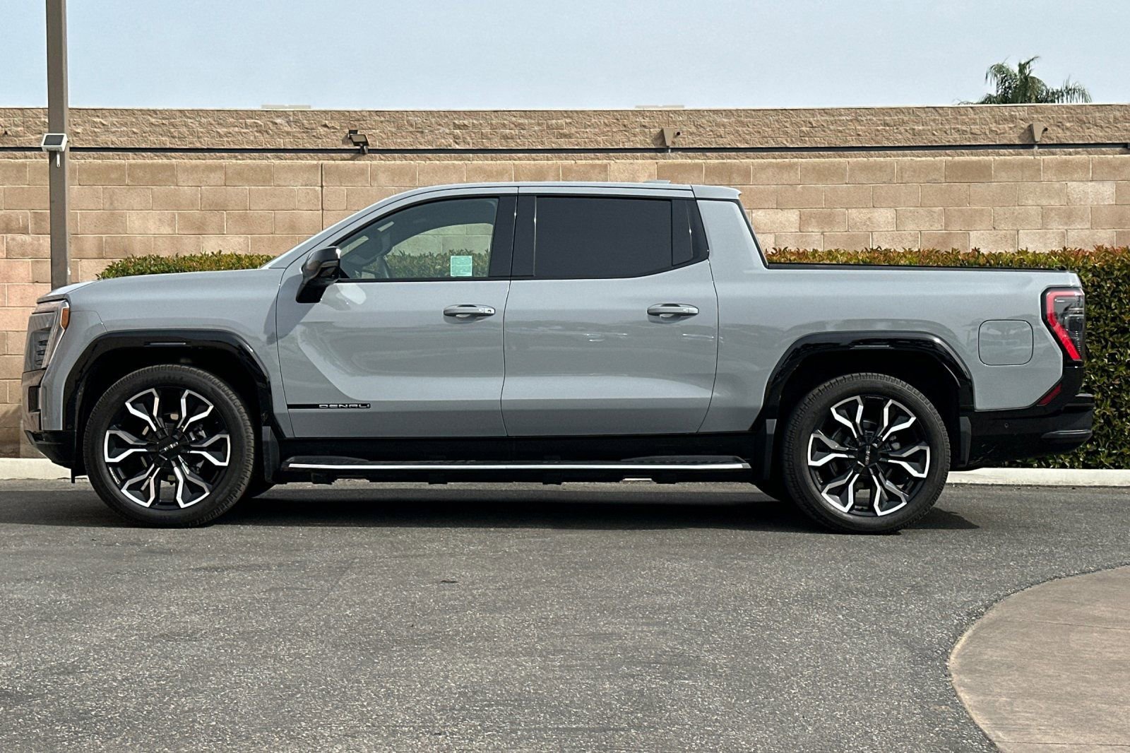 Certified 2024 GMC Sierra EV Denali image 7