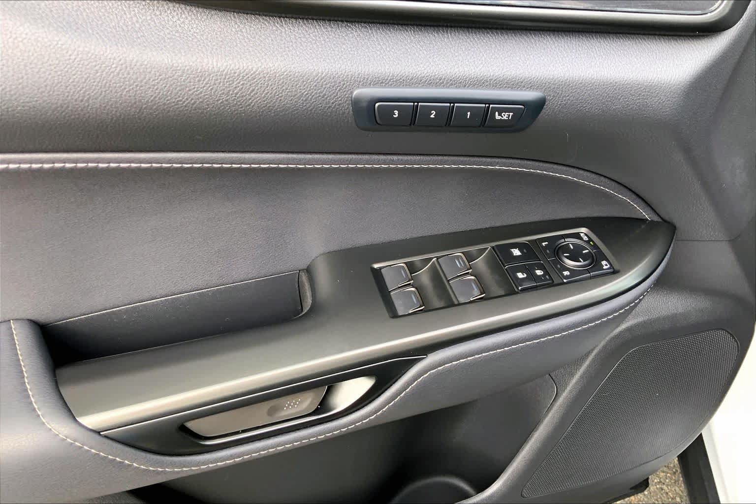 Certified 2026 Lexus NX 350h AWD w/ Accessory Package (Z1) image 36
