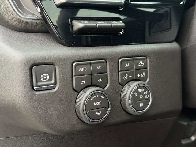 New 2026 Chevrolet Silverado 3500 LTZ w/ LTZ Premium Package AWD/4WD image 17