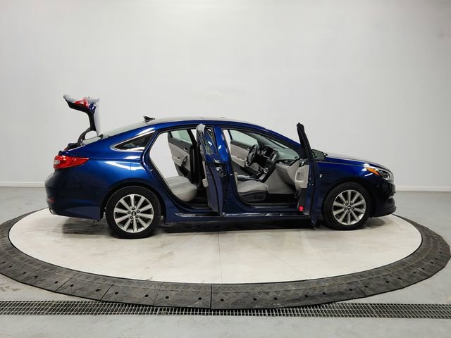 Used 2016 Hyundai Sonata Limited w/ Option Group 04 image 16