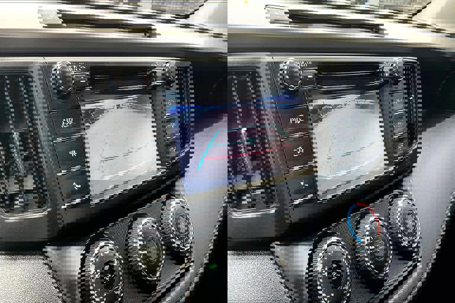 Used 2016 Toyota RAV4 LE FWD image 26