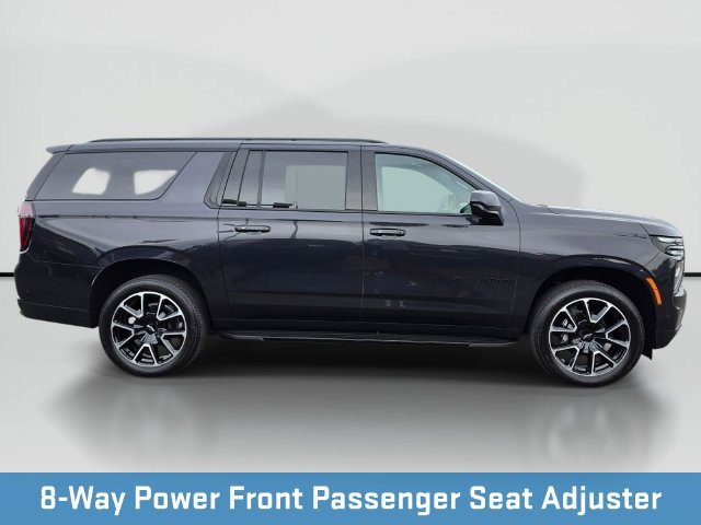 Used 2026 Chevrolet Suburban RST AWD/4WD image 7