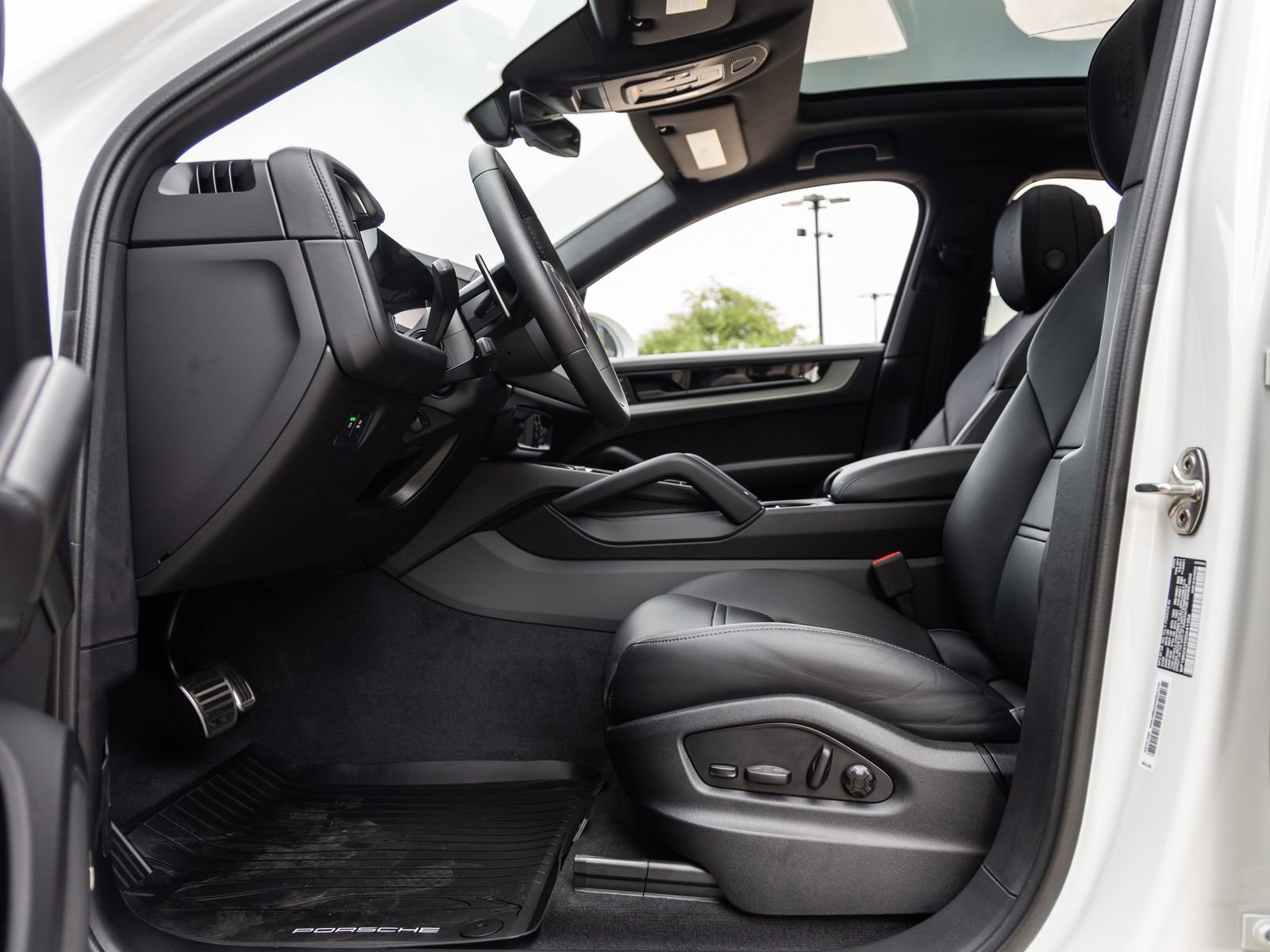 New 2025 Porsche Cayenne S AWD/4WD image 23