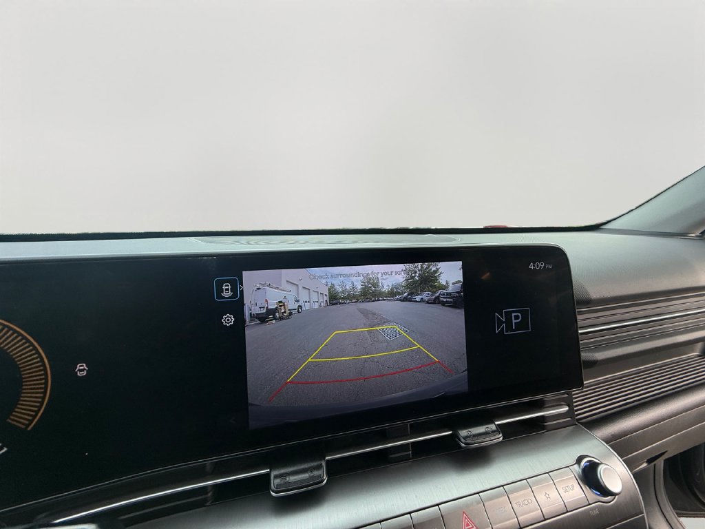 Used 2025 Hyundai Kona SEL FWD image 16