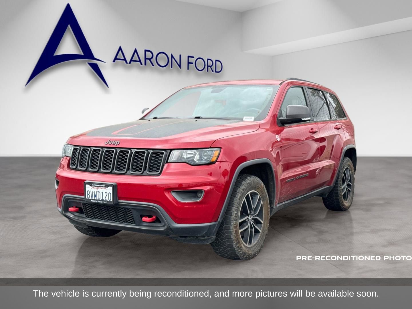 Used 2018 Jeep Grand Cherokee Trailhawk image 2
