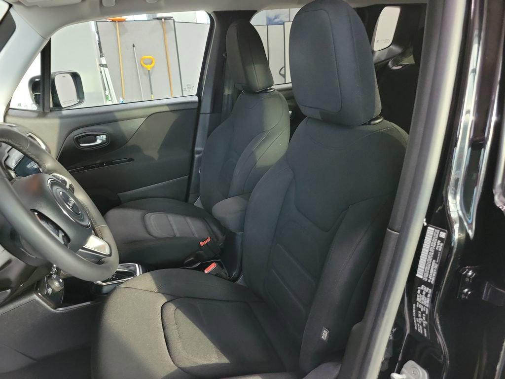 Used 2019 Jeep Renegade Latitude image 37