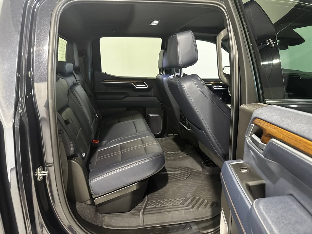Used 2022 Chevrolet Silverado 1500 High Country w/ Z71 Off-Road Package AWD/4WD image 24