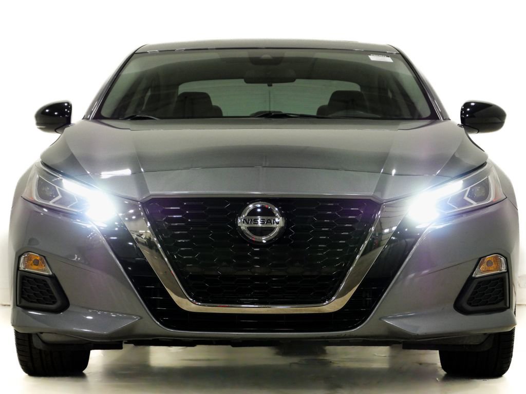 Used 2021 Nissan Altima 2.5 SR w/ SR Premium Package video 2