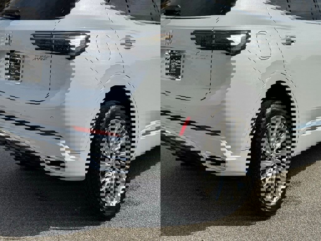 New 2026 Buick Envision Avenir image 15