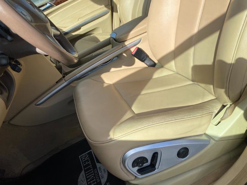 Used 2011 Mercedes-Benz GL 450 4MATIC w/ Premium 2 Pkg image 17