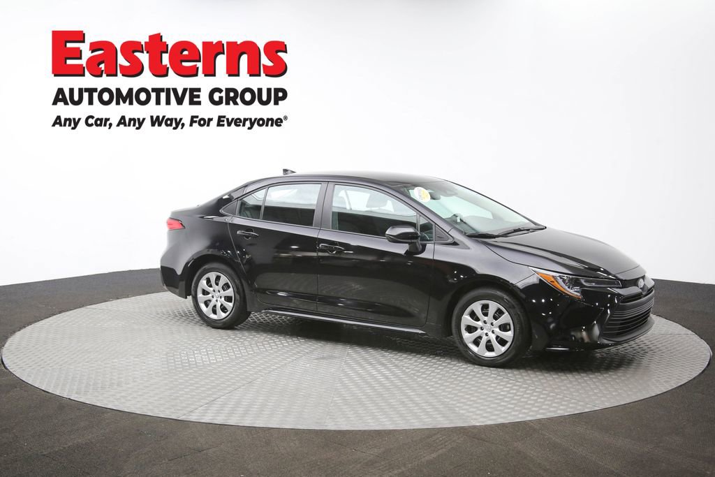 Used 2025 Toyota Corolla LE image 49