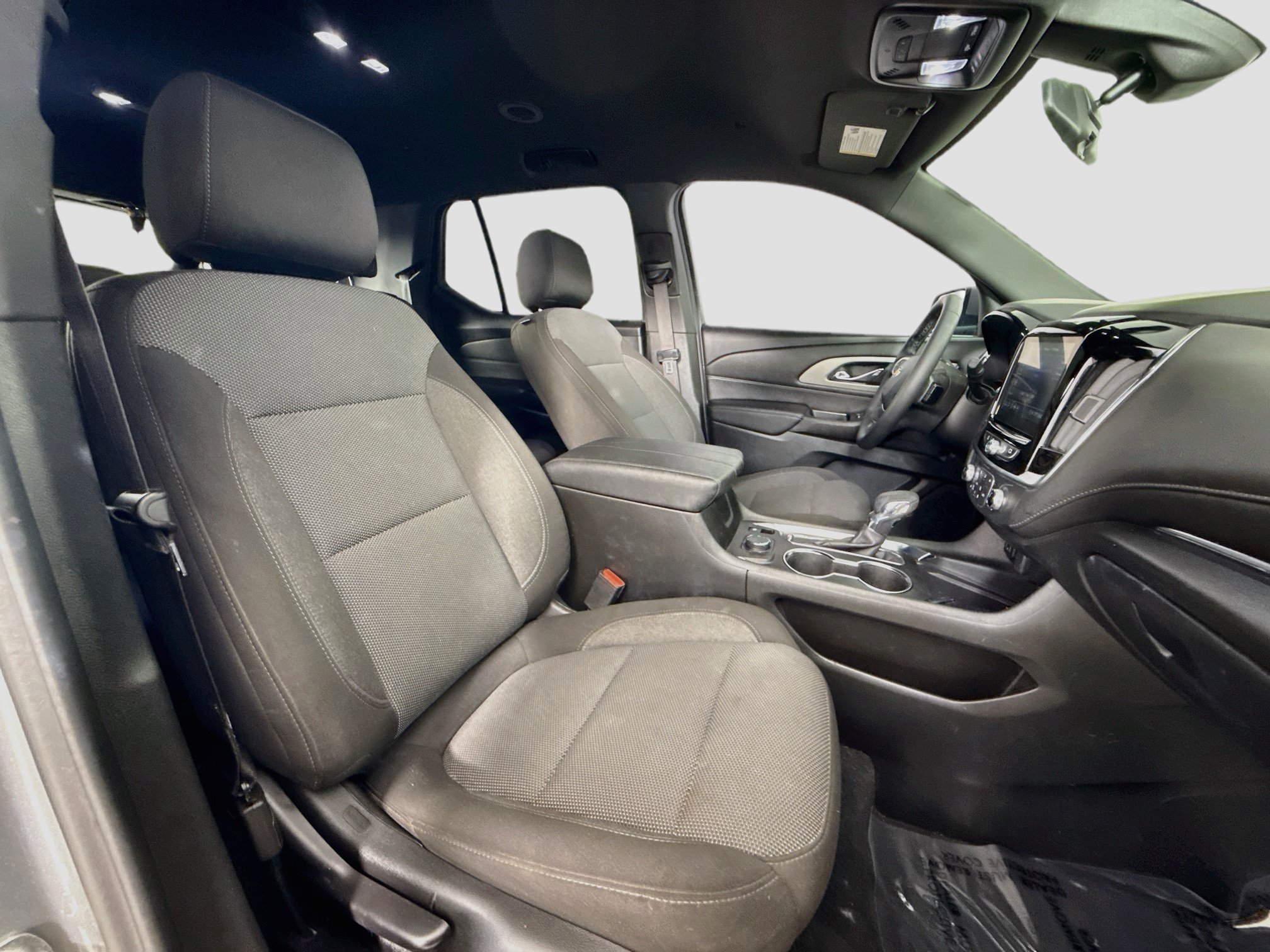 Used 2023 Chevrolet Traverse LT FWD image 29