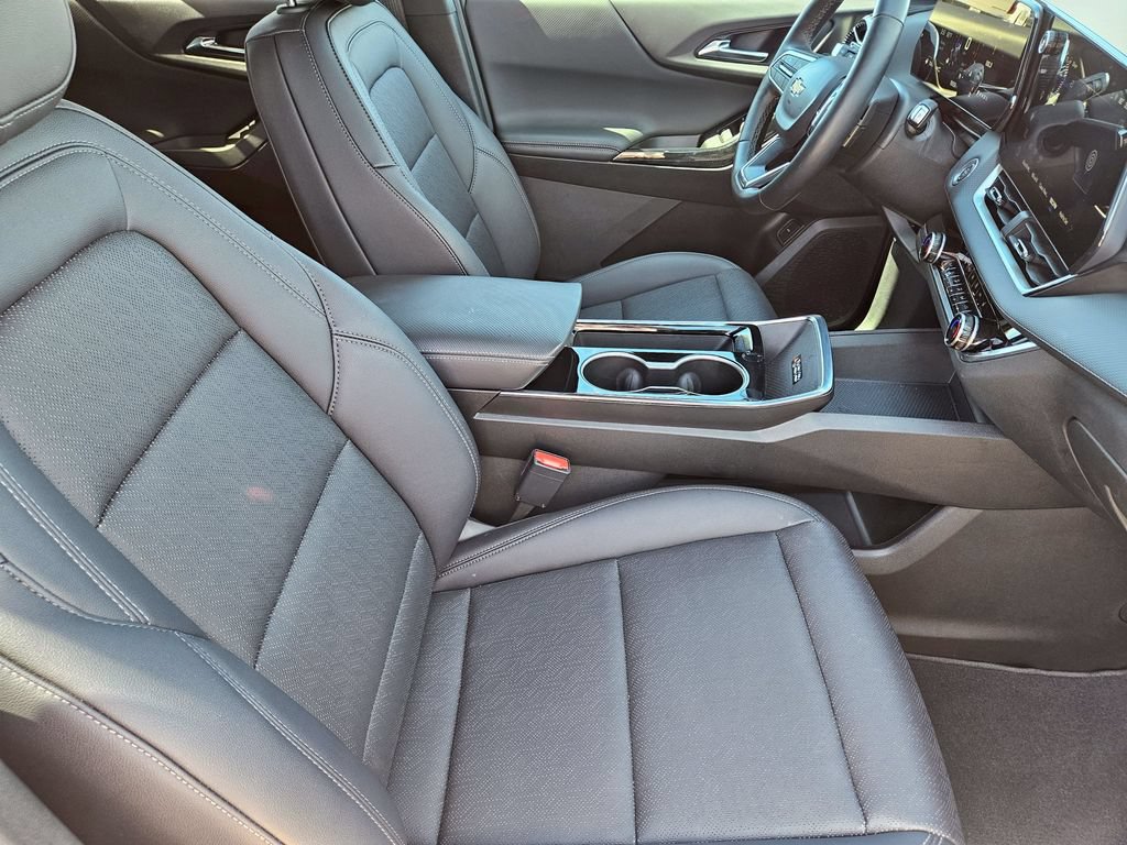 Used 2025 Chevrolet Equinox LT w/ Convenience Package II AWD/4WD image 18