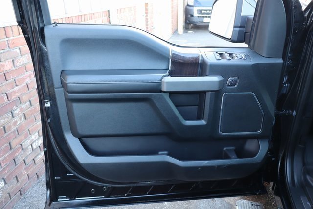 Used 2017 Ford F150 Platinum w/ Equipment Group 701A Luxury image 10