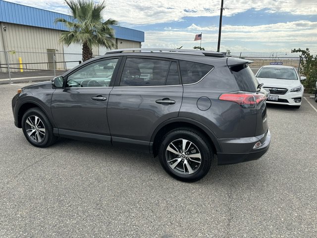 Used 2017 Toyota RAV4 XLE w/ Plus Extra Value Package AWD/4WD image 5