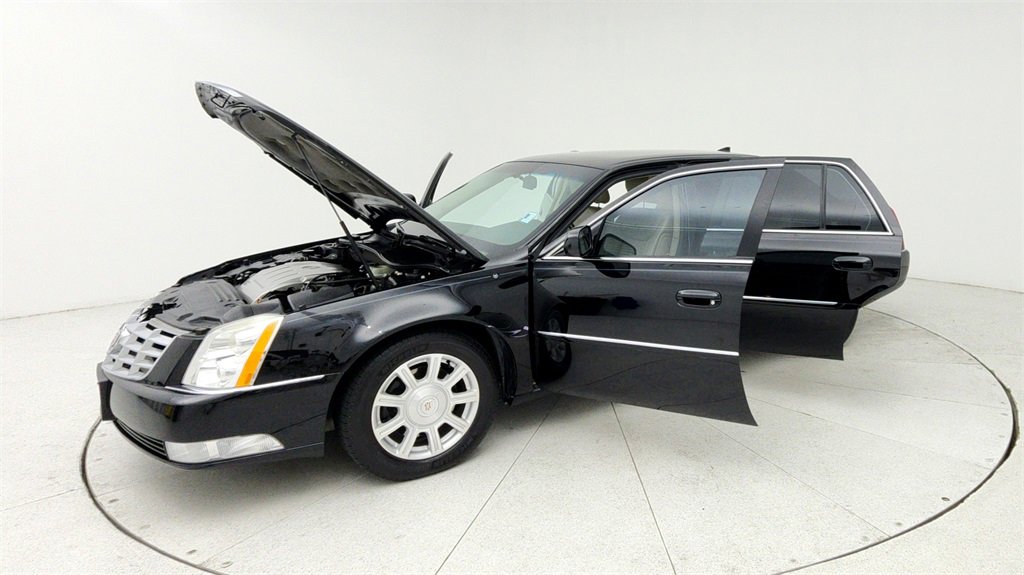 Used 2011 Cadillac DTS image 12