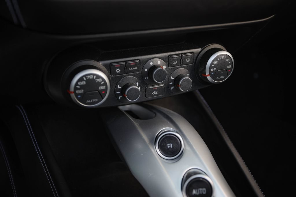 Used 2015 Ferrari California T RWD image 41