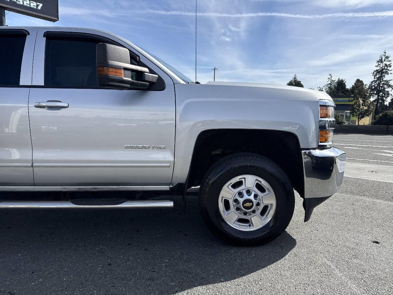 Used 2018 Chevrolet Silverado 3500 LT AWD/4WD image 12