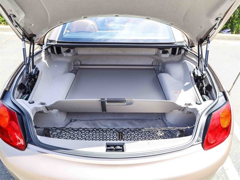 Used 2005 Lexus SC 430 Convertible w/ Preferred Accessory Pkg RWD image 38
