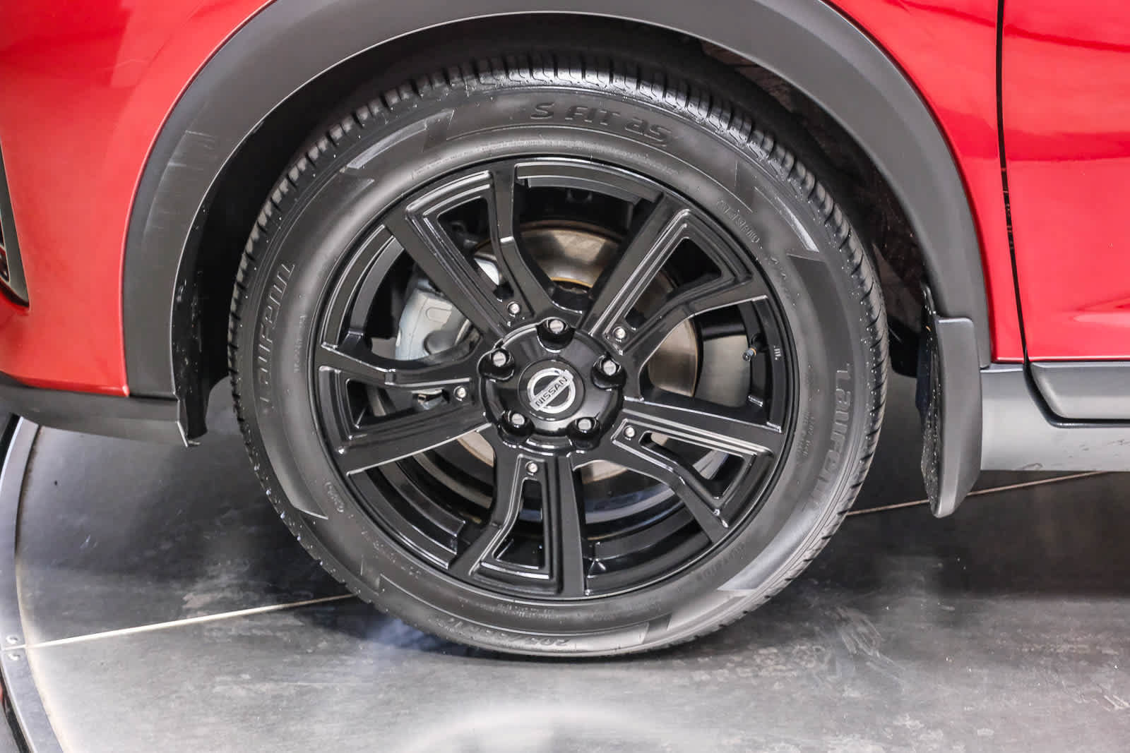 Used 2021 Nissan Kicks SR w/ SR Premium Package FWD image 10
