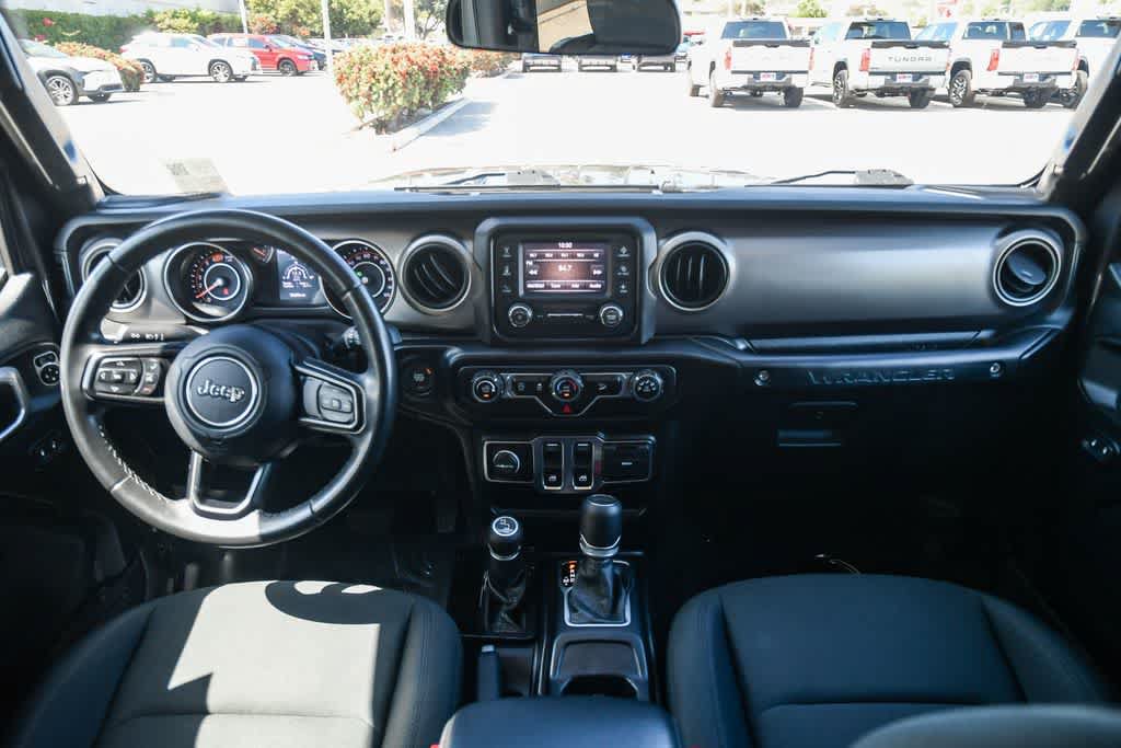Used 2020 Jeep Wrangler Sport AWD/4WD image 15