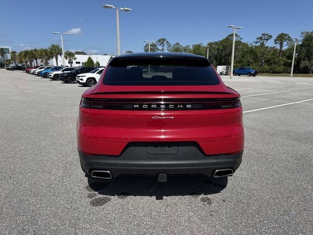 Used 2024 Porsche Cayenne Coupe AWD/4WD image 4