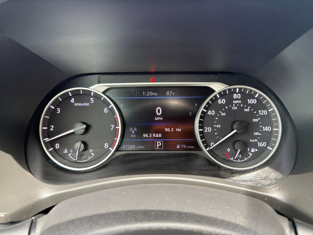 Used 2023 Nissan Sentra SR w/ SR Premium Package FWD image 34