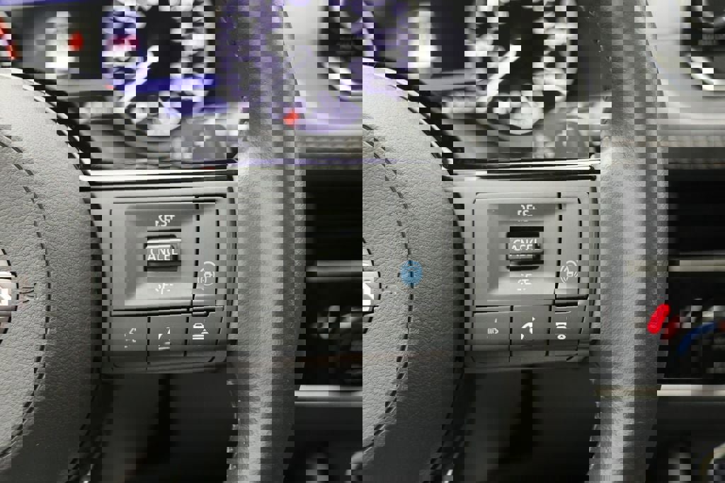 Used 2023 Nissan Rogue SV w/ SV Premium Package image 21