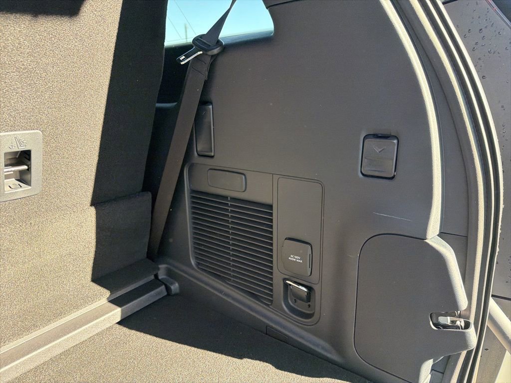 New 2026 Ford Expedition Tremor image 25